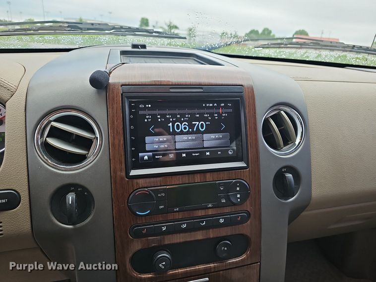 image for item EJ5388 2004 Ford F150 SuperCrew pickup truck