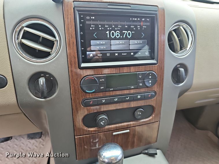 image for item EJ5388 2004 Ford F150 SuperCrew pickup truck