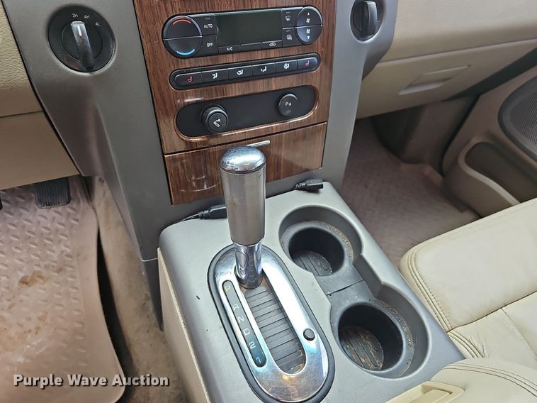 image for item EJ5388 2004 Ford F150 SuperCrew pickup truck