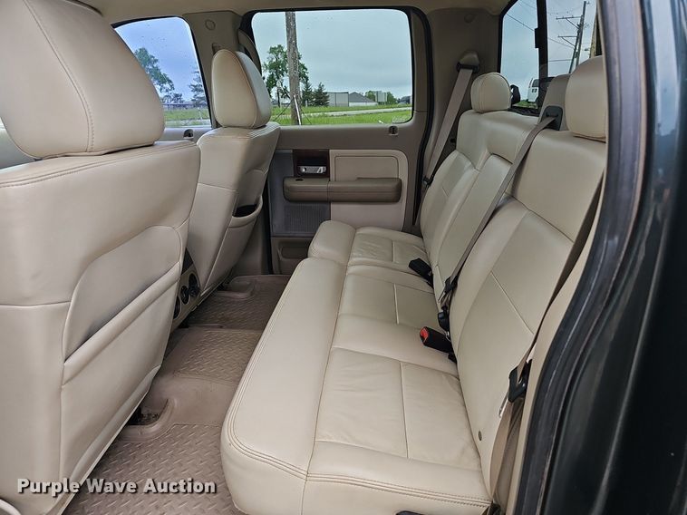 image for item EJ5388 2004 Ford F150 SuperCrew pickup truck