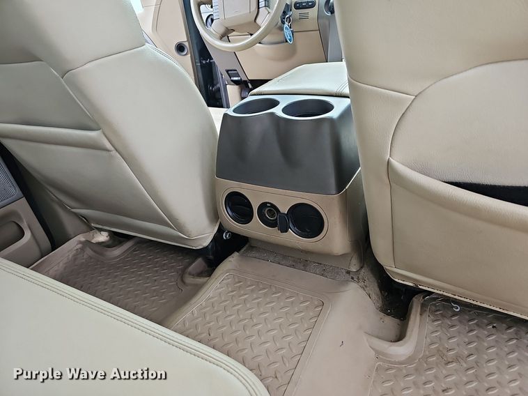 image for item EJ5388 2004 Ford F150 SuperCrew pickup truck