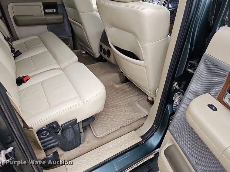 image for item EJ5388 2004 Ford F150 SuperCrew pickup truck