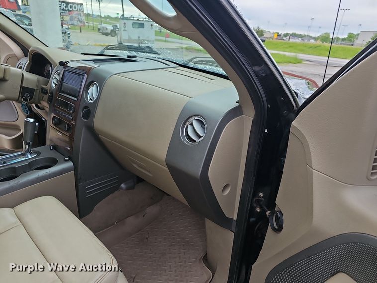 image for item EJ5388 2004 Ford F150 SuperCrew pickup truck