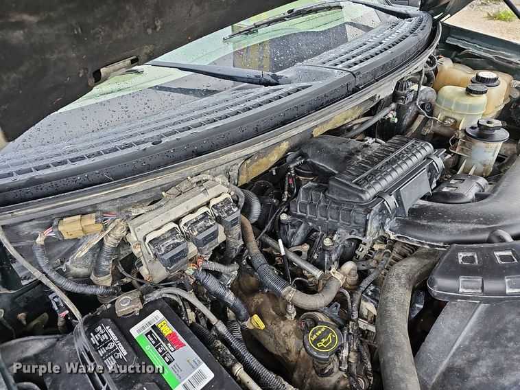 image for item EJ5388 2004 Ford F150 SuperCrew pickup truck