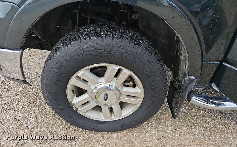 image for item EJ5388 2004 Ford F150 SuperCrew pickup truck