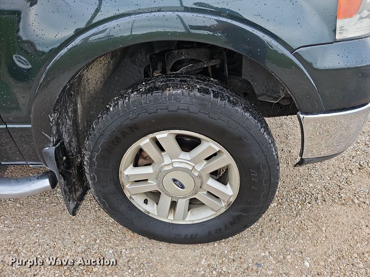 image for item EJ5388 2004 Ford F150 SuperCrew pickup truck