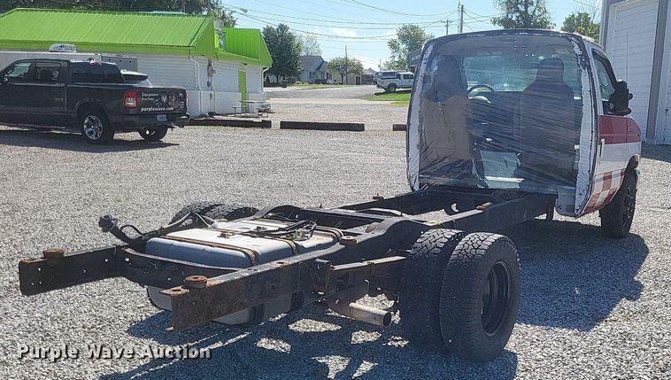 image for item EJ7953 2016 Ford E450 Super Duty van cab and chassis