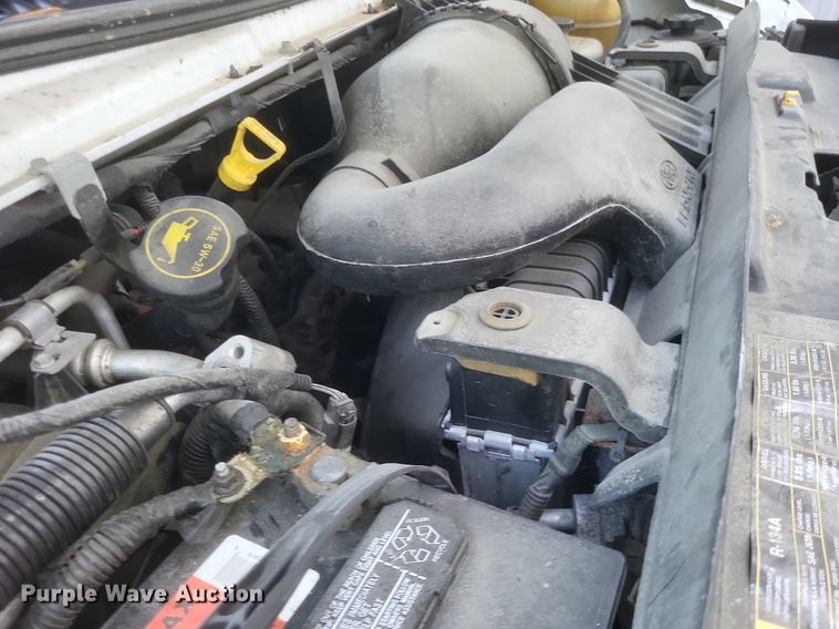 image for item EJ7953 2016 Ford E450 Super Duty van cab and chassis