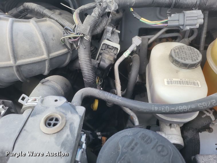 image for item EJ7953 2016 Ford E450 Super Duty van cab and chassis