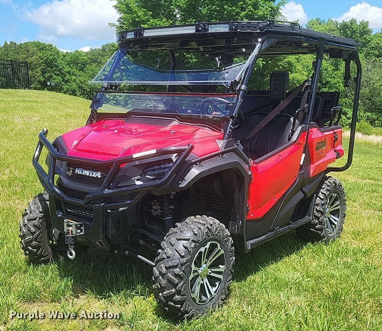 image for item EJ7979 2018 Honda Pioneer 1000-5 utility vehicle