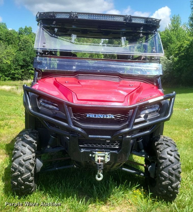image for item EJ7979 2018 Honda Pioneer 1000-5 utility vehicle