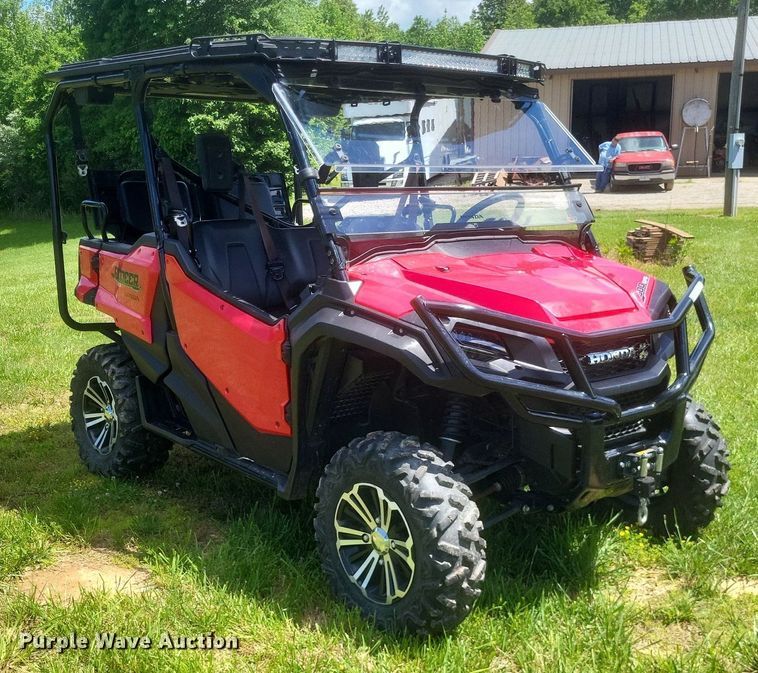 image for item EJ7979 2018 Honda Pioneer 1000-5 utility vehicle