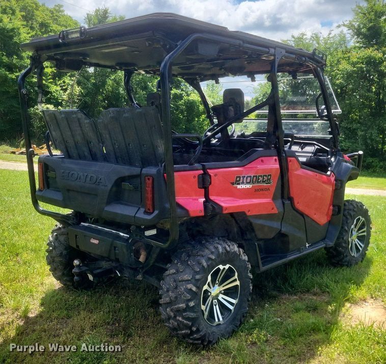 image for item EJ7979 2018 Honda Pioneer 1000-5 utility vehicle