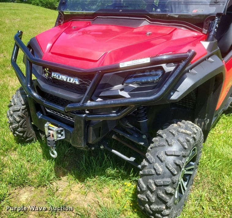 image for item EJ7979 2018 Honda Pioneer 1000-5 utility vehicle