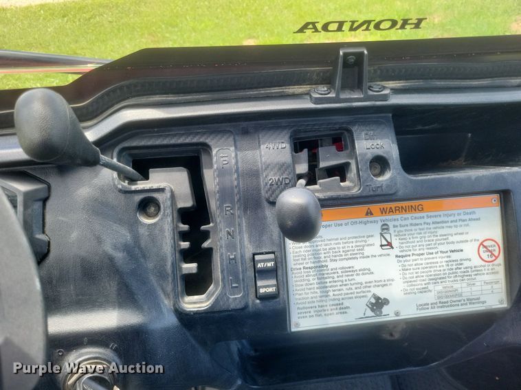 image for item EJ7979 2018 Honda Pioneer 1000-5 utility vehicle