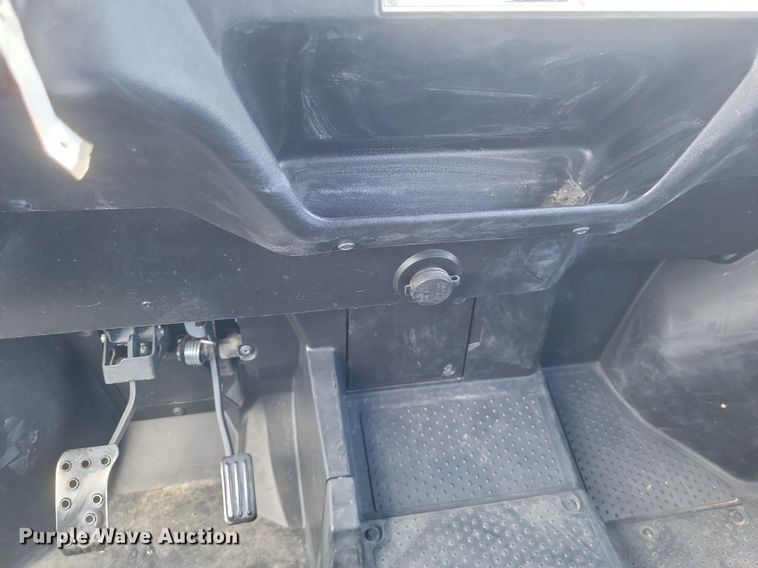 image for item EJ7979 2018 Honda Pioneer 1000-5 utility vehicle