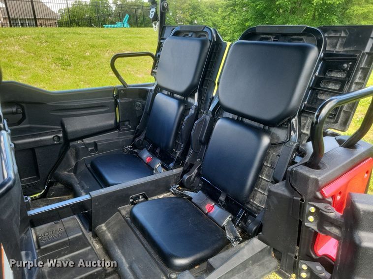 image for item EJ7979 2018 Honda Pioneer 1000-5 utility vehicle