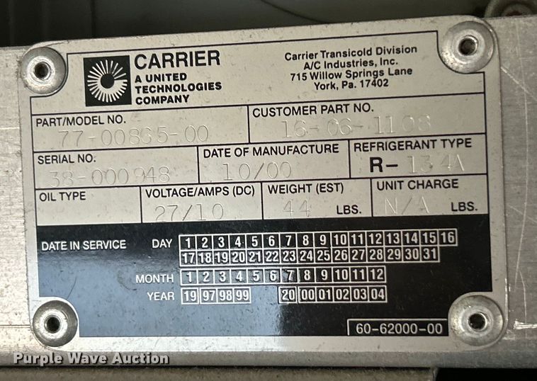 image for item EK4552 2001 MCI E4500 coach bus