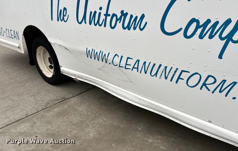 image for item EK4562 2007 Freightliner MT45 delivery truck