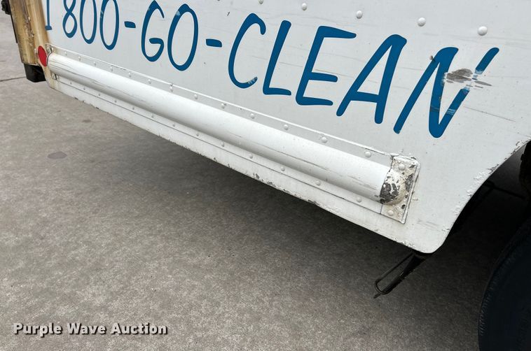 image for item EK4562 2007 Freightliner MT45 delivery truck