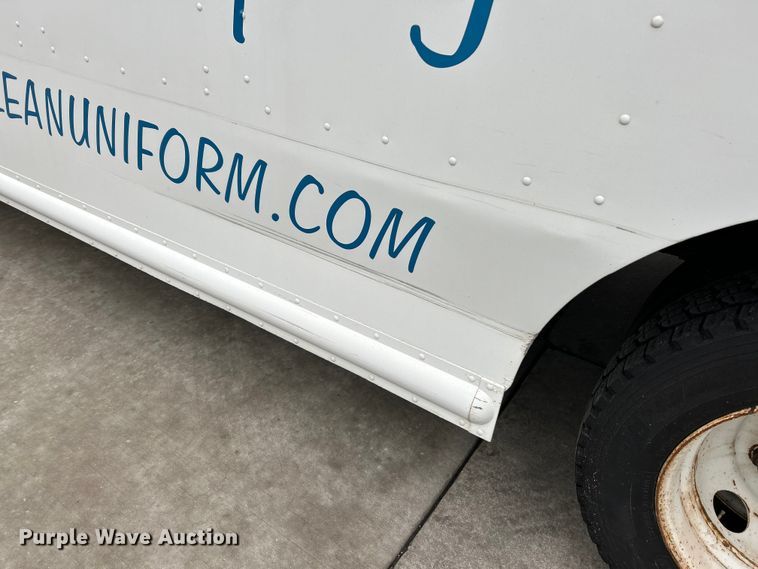 image for item EK4562 2007 Freightliner MT45 delivery truck