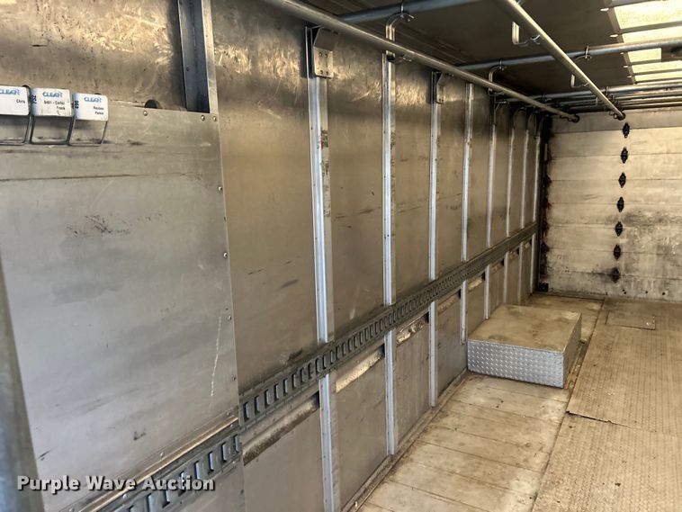 image for item EK4562 2007 Freightliner MT45 delivery truck