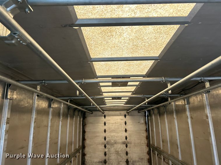 image for item EK4562 2007 Freightliner MT45 delivery truck