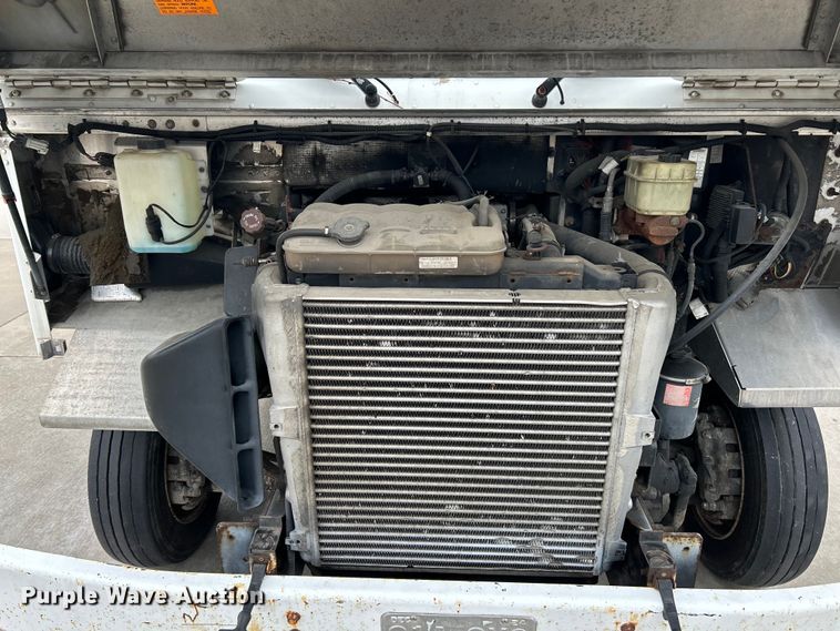 image for item EK4562 2007 Freightliner MT45 delivery truck