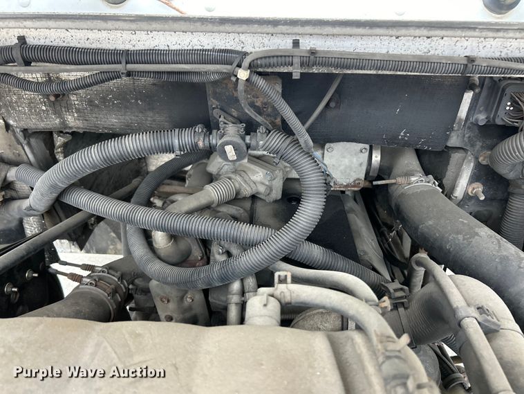 image for item EK4562 2007 Freightliner MT45 delivery truck