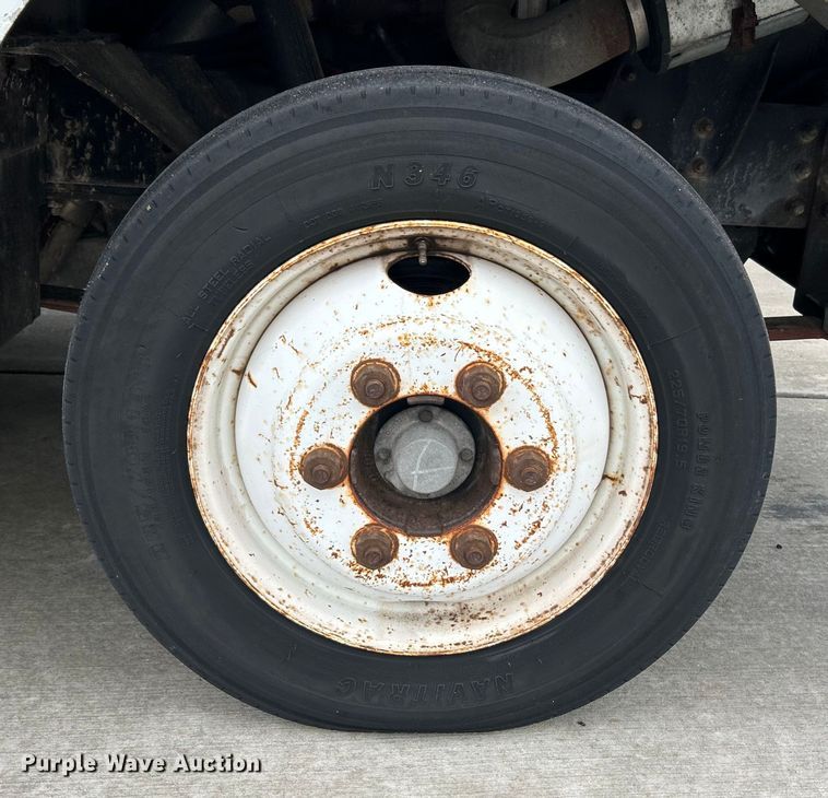 image for item EK4562 2007 Freightliner MT45 delivery truck