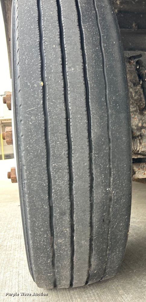 image for item EK4562 2007 Freightliner MT45 delivery truck