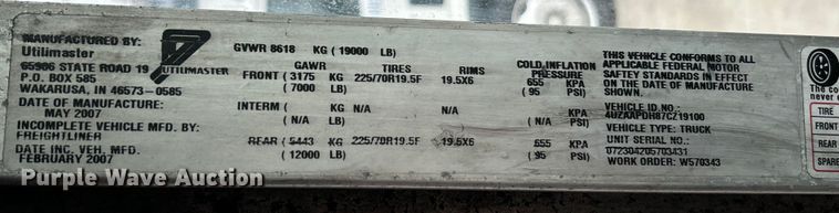 image for item EK4562 2007 Freightliner MT45 delivery truck