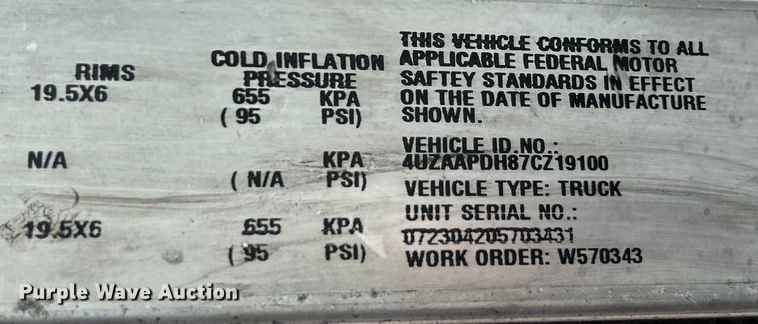 image for item EK4562 2007 Freightliner MT45 delivery truck