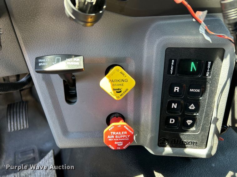 image for item EK4570 2015 Ford F750 Super Duty XL utility / service truck