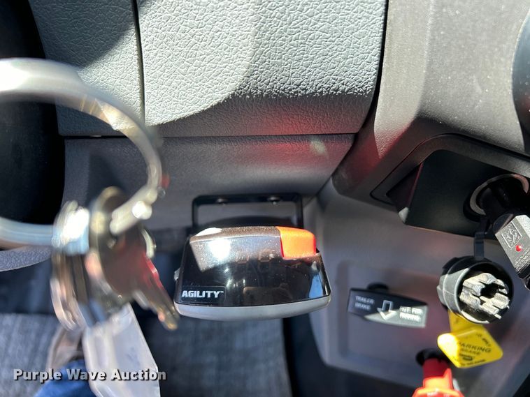 image for item EK4570 2015 Ford F750 Super Duty XL utility / service truck