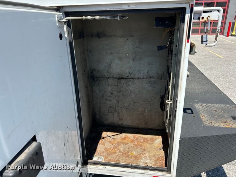 image for item EK4570 2015 Ford F750 Super Duty XL utility / service truck