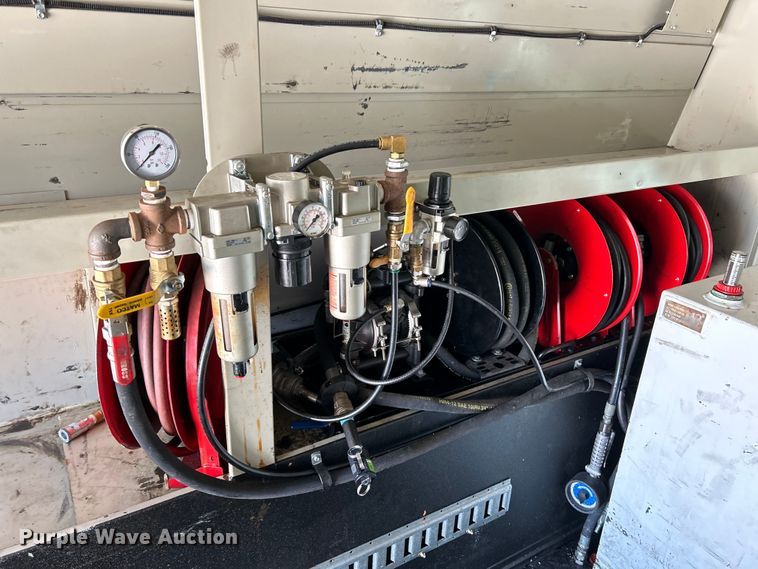 image for item EK4570 2015 Ford F750 Super Duty XL utility / service truck