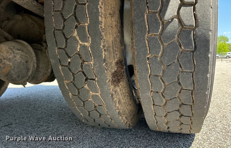 image for item EK4570 2015 Ford F750 Super Duty XL utility / service truck