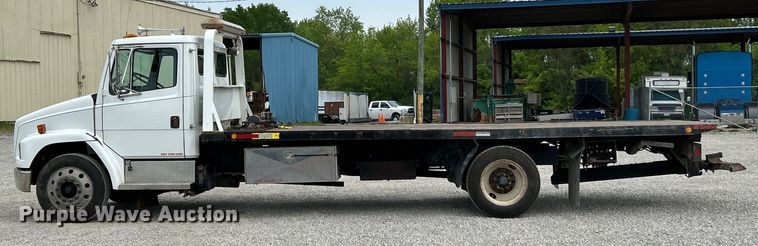 image for item EK4573 2001 Freightliner FL60 rollback truck