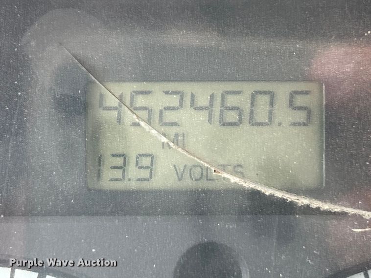 image for item EK4573 2001 Freightliner FL60 rollback truck