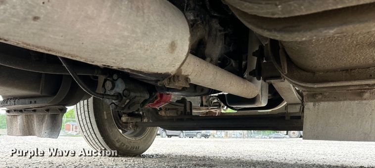 image for item EK4573 2001 Freightliner FL60 rollback truck