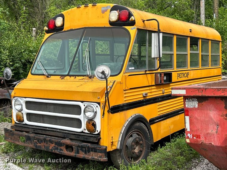 image for item EK4574 1975 Ford school bus