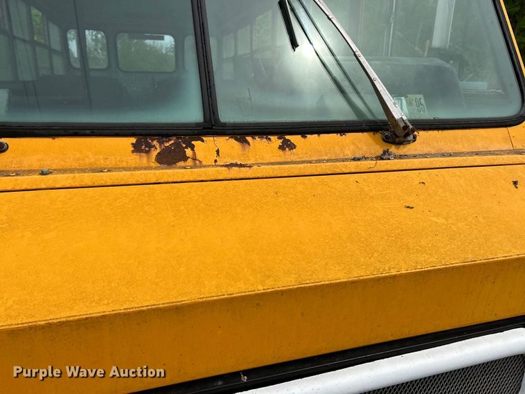 image for item EK4574 1975 Ford school bus