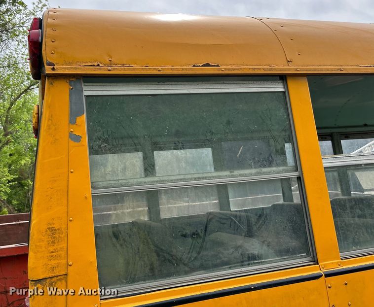 image for item EK4574 1975 Ford school bus