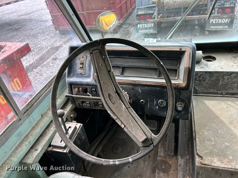 image for item EK4574 1975 Ford school bus