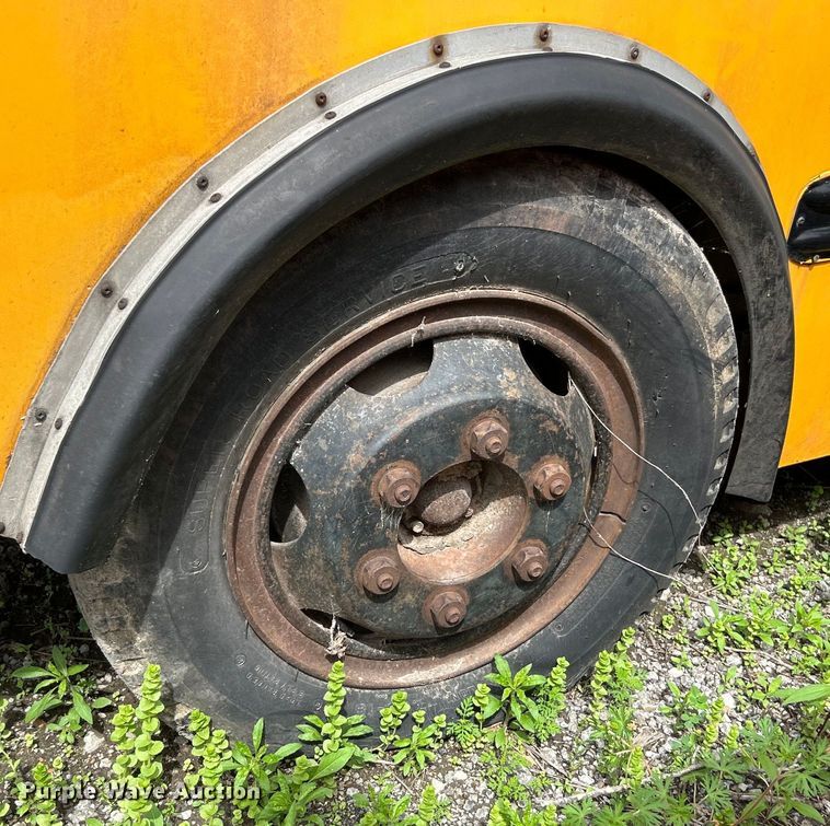 image for item EK4574 1975 Ford school bus