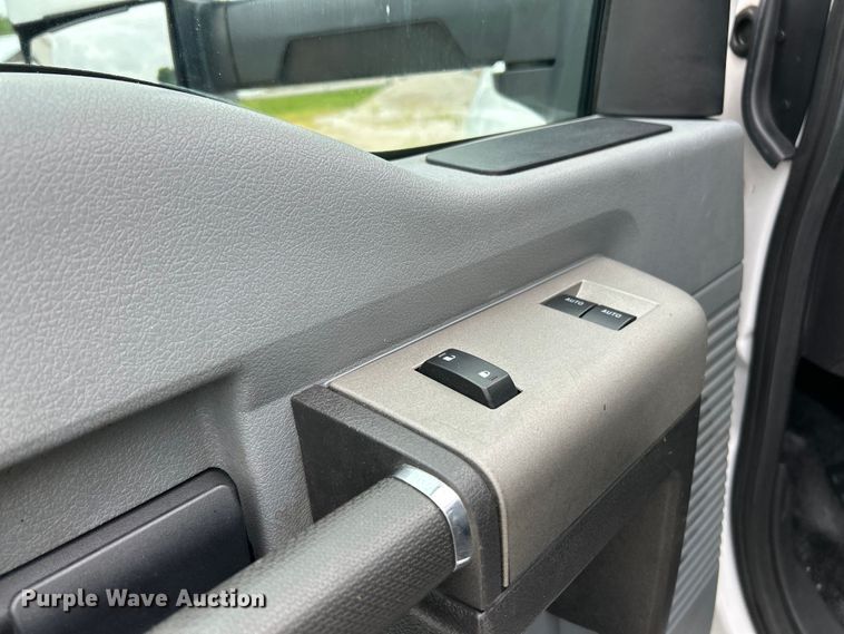 image for item EK4593 2017 Ford F750 Super Duty  box truck