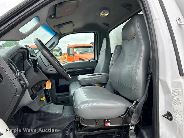 image for item EK4593 2017 Ford F750 Super Duty  box truck