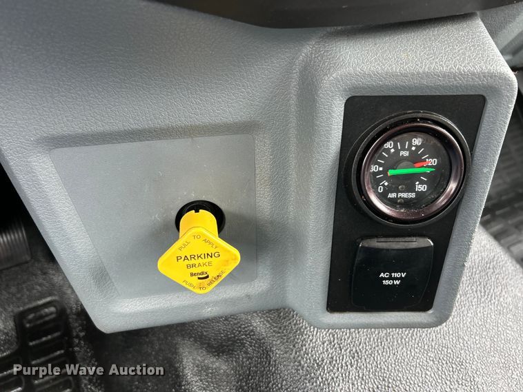 image for item EK4593 2017 Ford F750 Super Duty  box truck