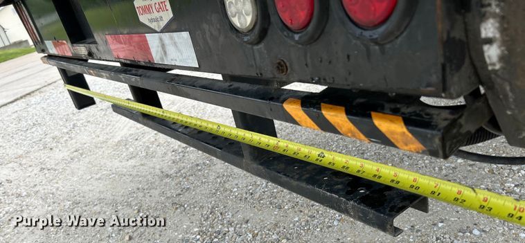 image for item EK4593 2017 Ford F750 Super Duty  box truck